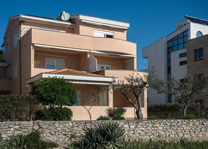 Nino 1 3* Zadar
