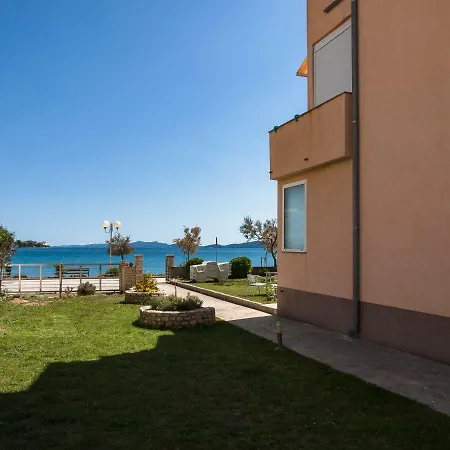 Nino 1 Affittacamere 3*