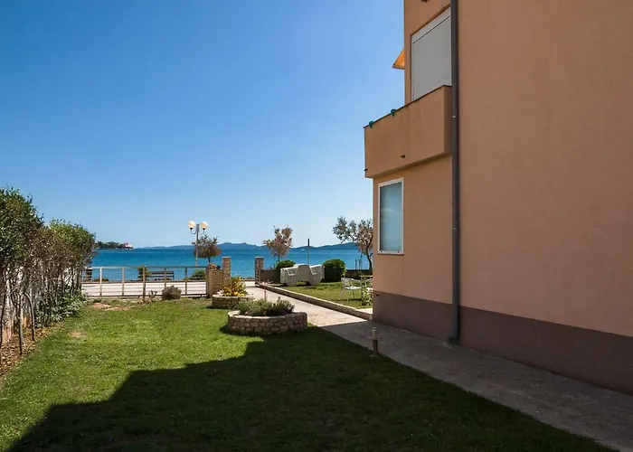 Nino 1 Casa de hóspedes 3*